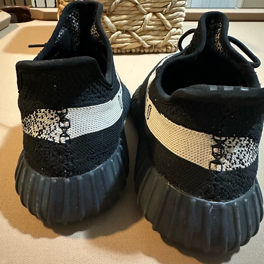 Yeezy Black and White Athletic Shoes with Primeknit Upper Size 11.5 - Picture 4 of 5